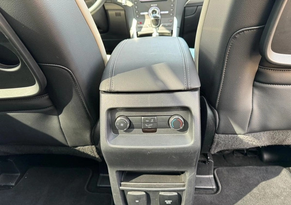 Ford S-Max cena 77600 przebieg: 182000, rok produkcji 2018 z Nowy Tomyśl małe 172